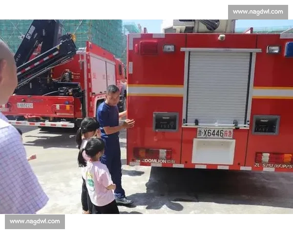 全民参与消防车竞速挑战赛 激发团队合作与应急反应潜力